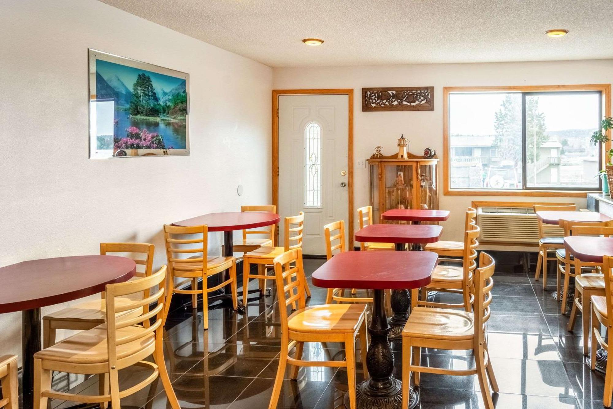 Econo Lodge Inn & Suites Madras Kültér fotó