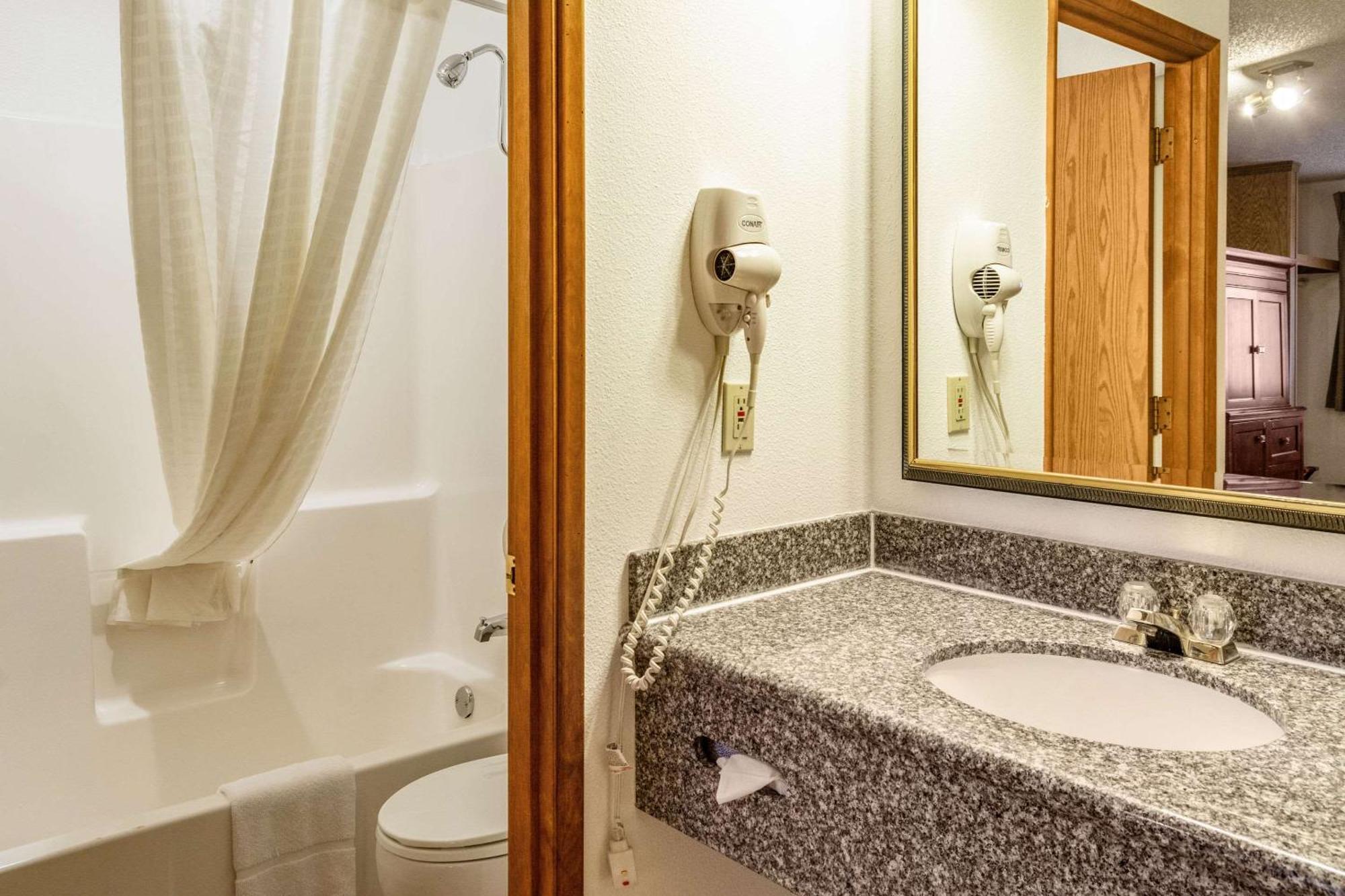 Econo Lodge Inn & Suites Madras Kültér fotó