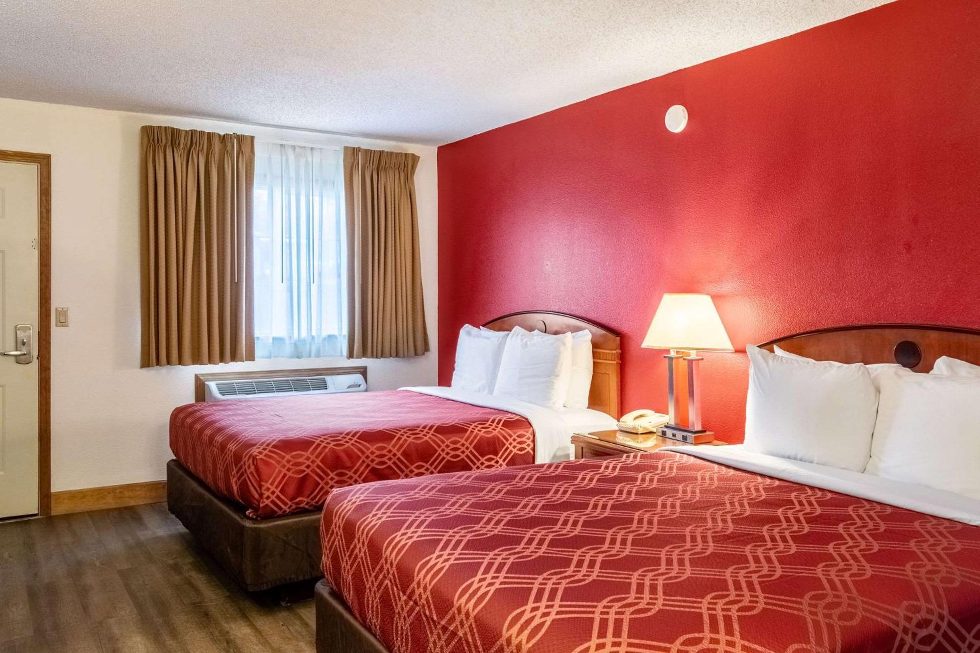 Econo Lodge Inn & Suites Madras Kültér fotó