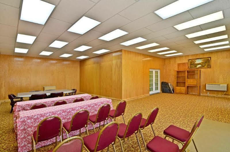 Econo Lodge Inn & Suites Madras Kültér fotó